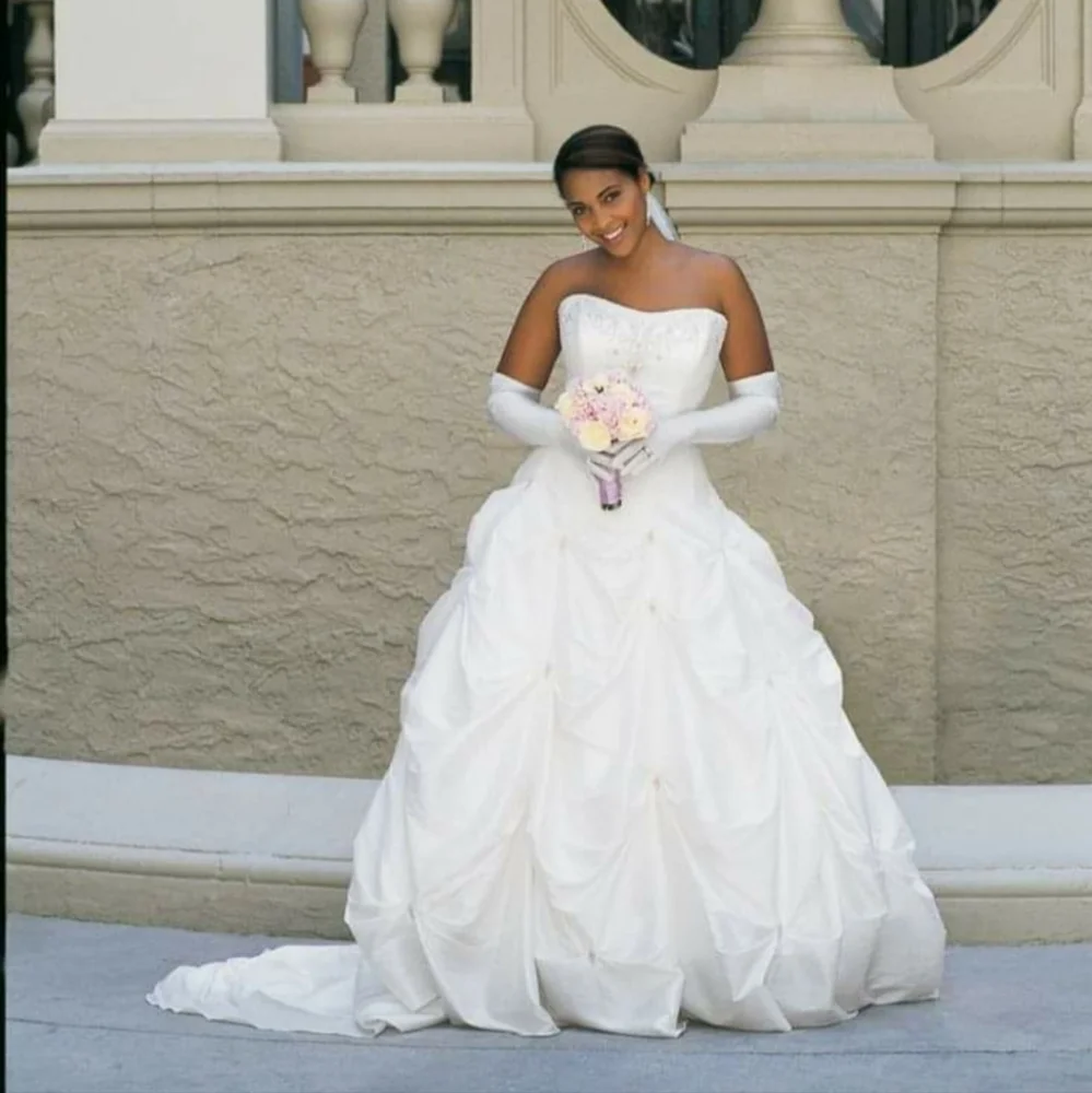 Alfred Angelo Bridal Gown - Picture 1 of 6